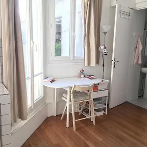  Apartment Located Flat In Saint-germain-des-pres France